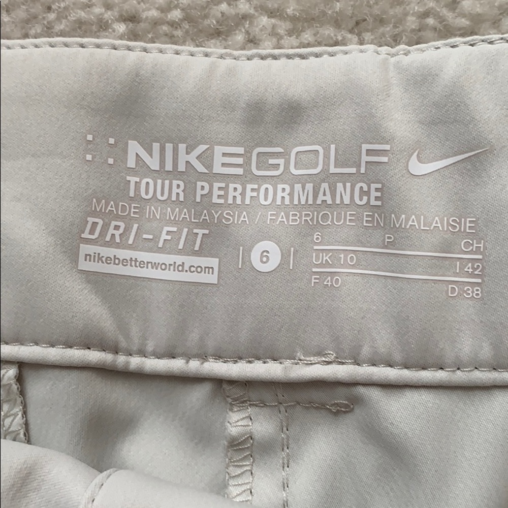 Nike Performance Dri-Fit Golf Shorts - 6. - Picture 4 of 5